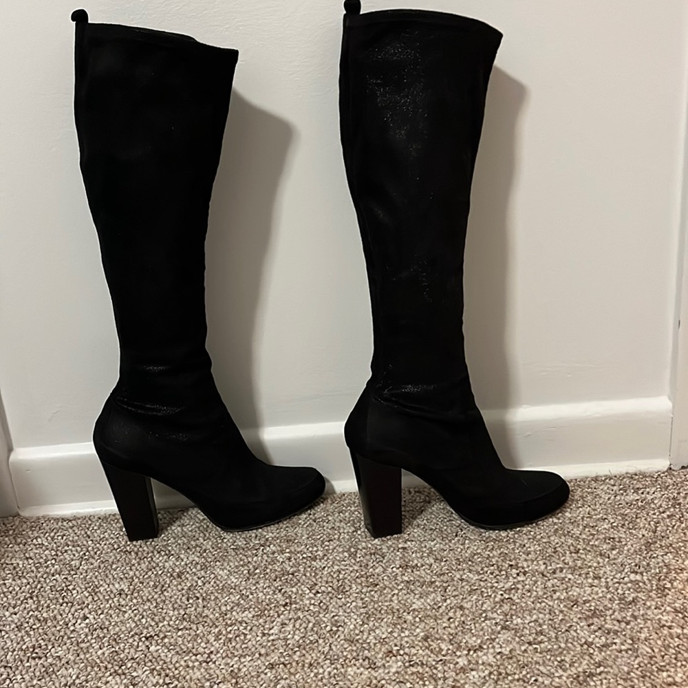Donald Pliner suede metallic elastic nubuck boot size 6.5. Subtle shimmer.